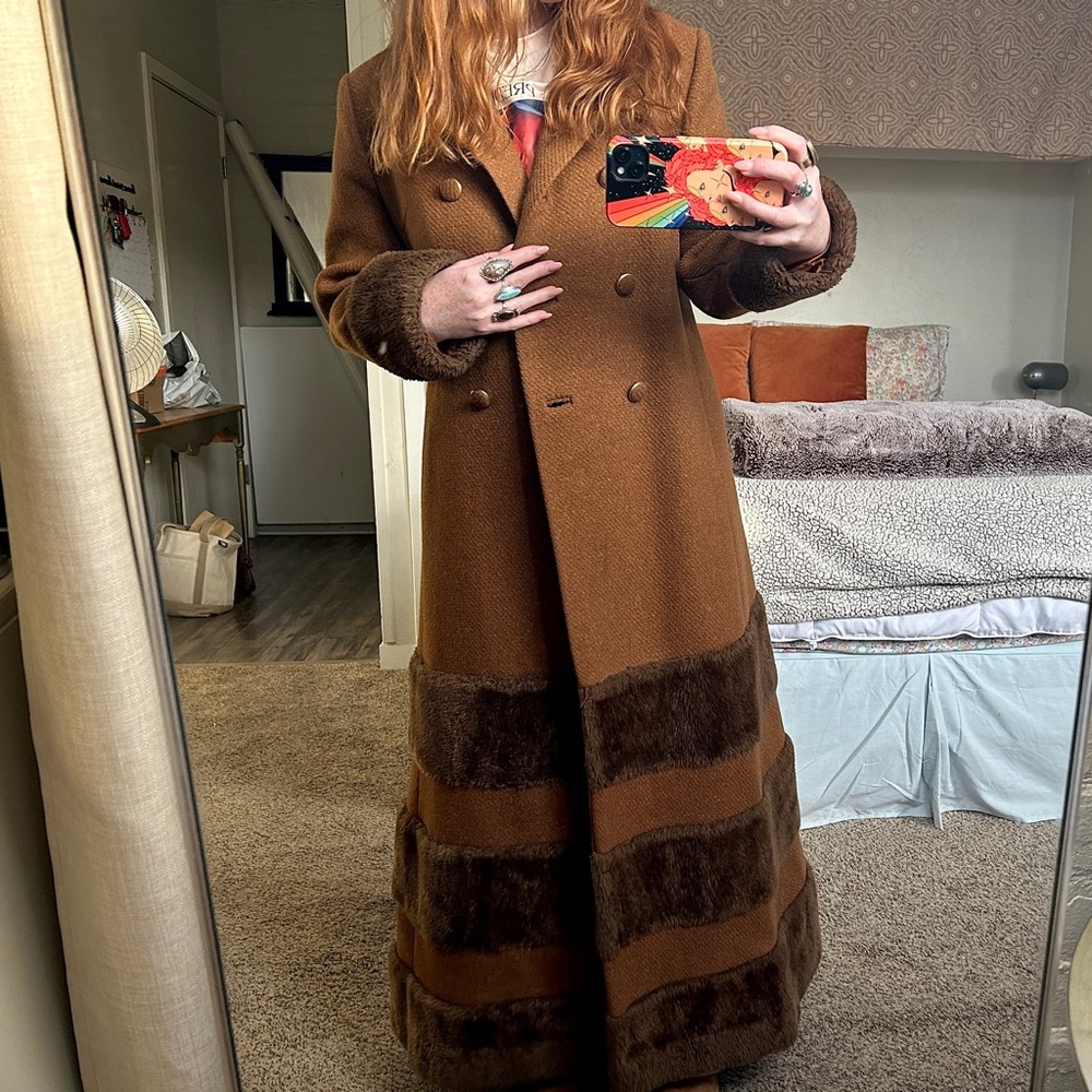Vintage Brown Fur-Trimmed Long Coat